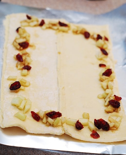 filling puff pastry edges with stuffing