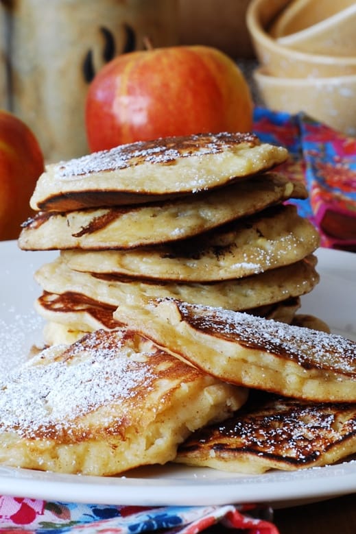 Apple cinnamon pancakes, pancakes for breakfast, pancake fritters, apple fritters, pancakes with fruit, fall recipes, fall treats