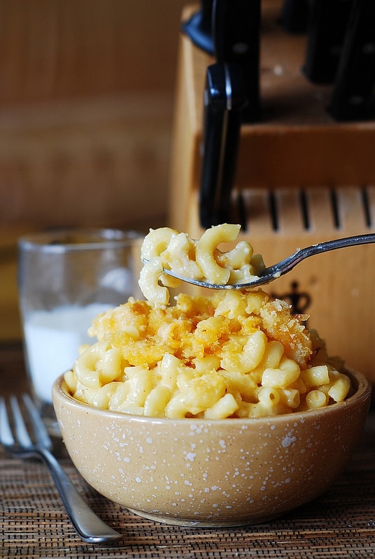 Easy homemade macaroni and cheese