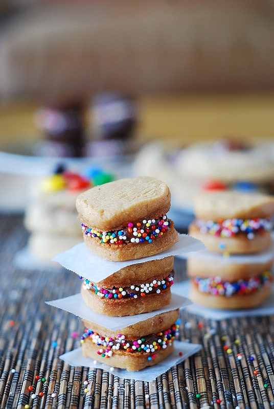 Peanut butter sandwich cookies with Nutella filling