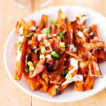 Spicy sweet potato fries with bacon