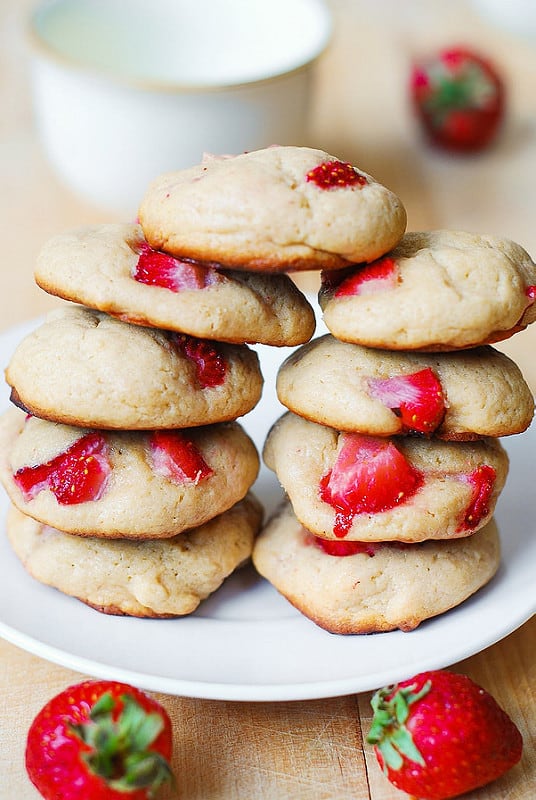 Strawberry cream cheese cookies on a plate