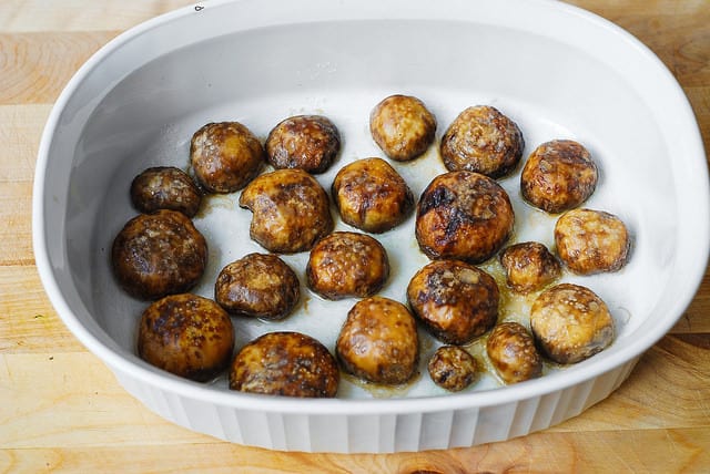 baking mushrooms in a casserole dish (step-by-step photos)