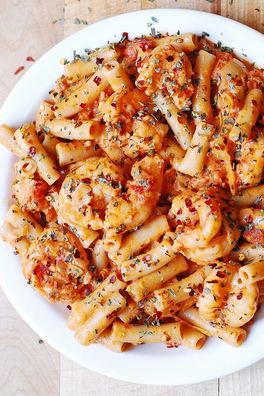 shrimp pasta, shrimp pasta easy, shrimp and penne, seafood recipes, seafood pasta, red crushed pepper and basil pasta