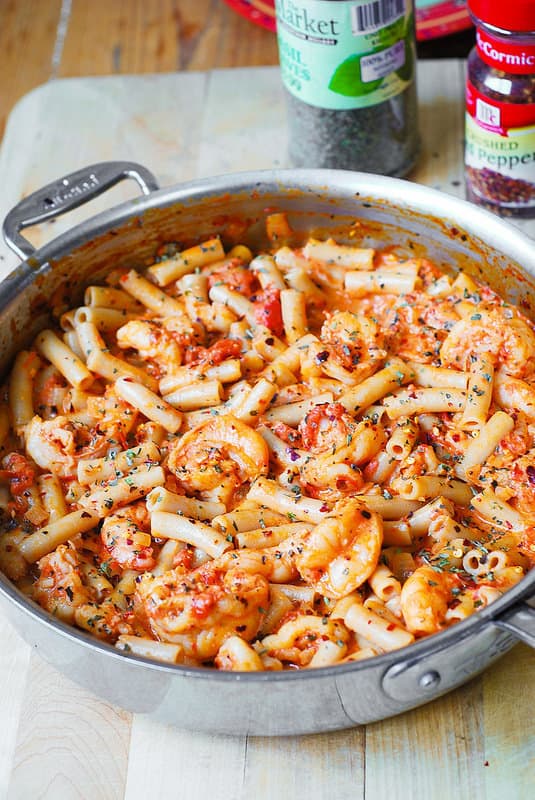 homemade tomato cream sauce, easy pasta dinne recipe, quick pasta recipes, quick Italian pasta dishes
