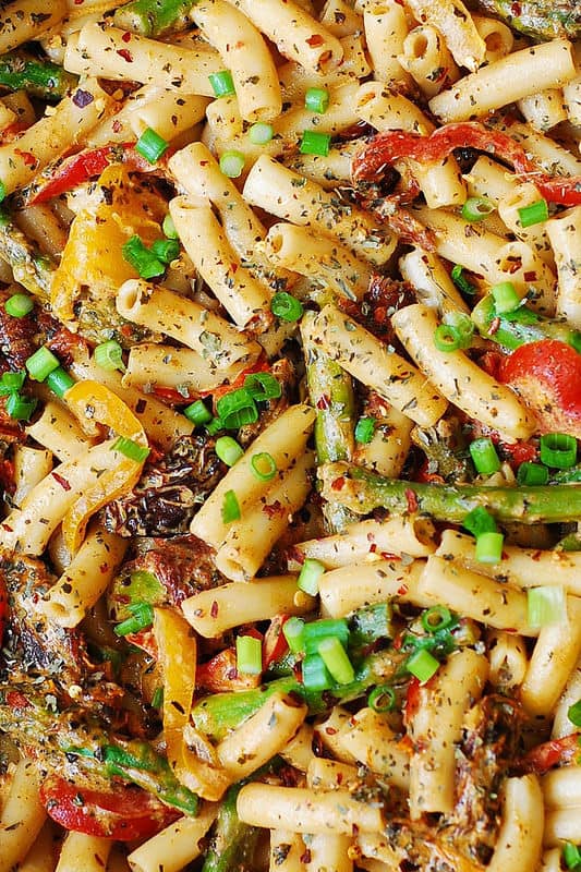 Veggie Pasta with Bell Peppers and Asparagus in a Creamy Sun-Dried Tomato Sauce