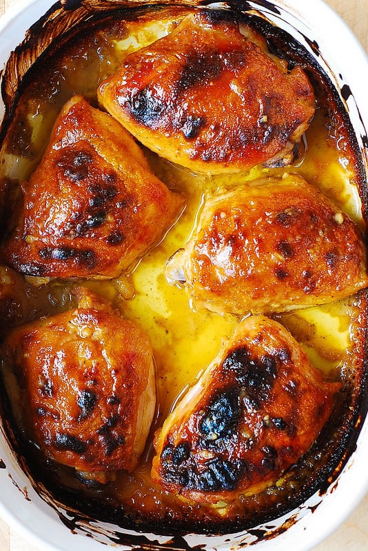 oven baked chicken, baking chicken in the oven, how to bake chicken in the oven, easy baked chicken recipe