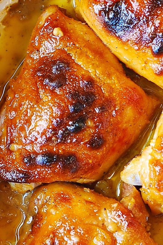 baked chicken thighs, baking chicken thighs, how to bake chicken thighs