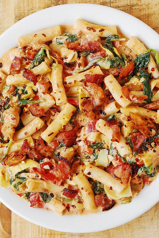 chicken and vegetables pasta, chicken pasta with vegetables, chicken pasta with artichokes