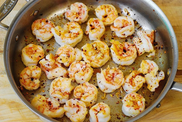 cooking shrimp with garlic 