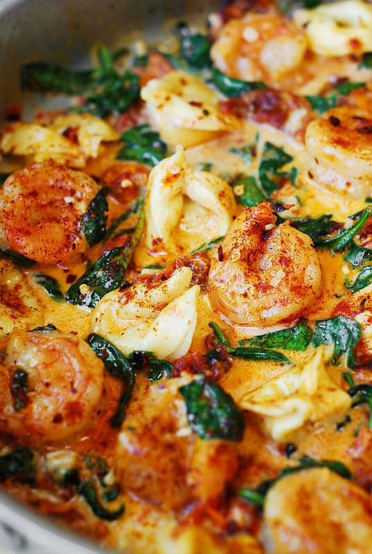 Shrimp tortellini with spinach and sun-dried tomatoes