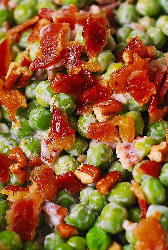 crunchy pea salad with bacon and pecans, crunchy pea salad with nuts, creamy pea salad with bacon and pecans, best holiday salad recipe