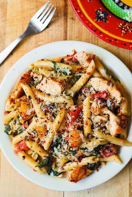 Chicken and Bacon Pasta with Spinach and Tomatoes in Garlic Cream Sauce -  Julia's Album
