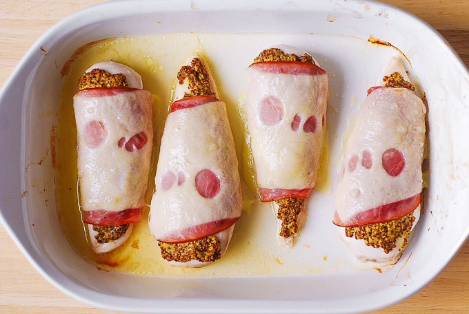 bake Swiss cheese and bacon wrapped chicken in the oven