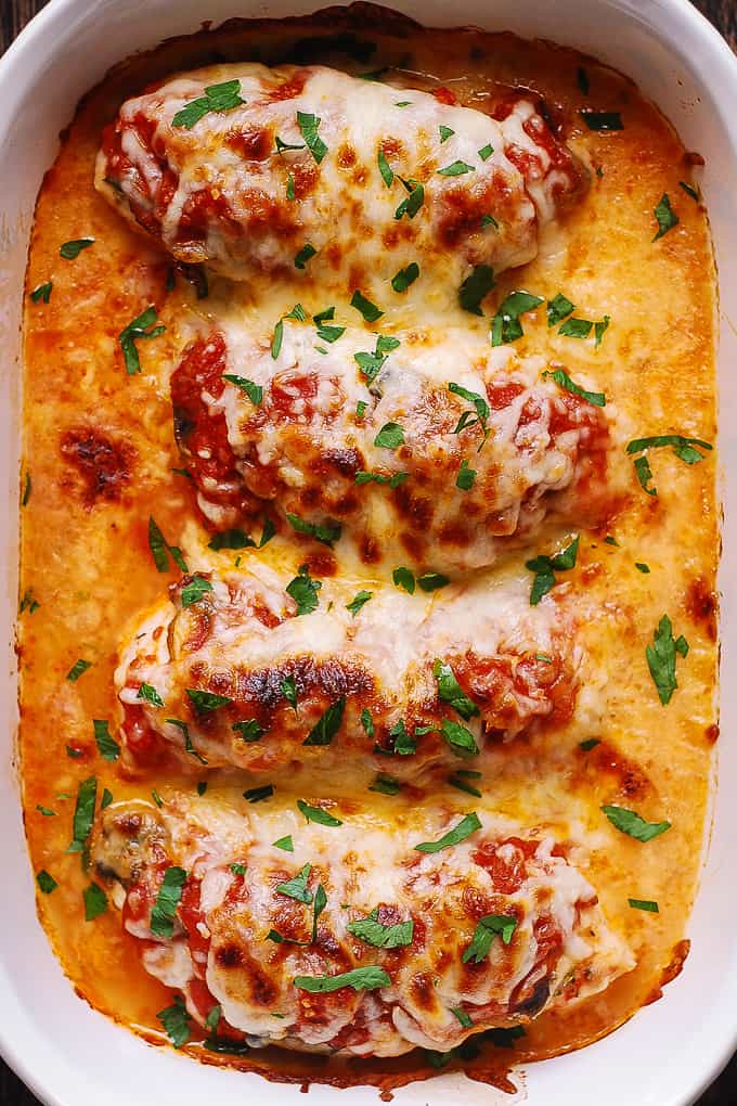 Easy Mozzarella Chicken with Marinara Sauce and Mushrooms