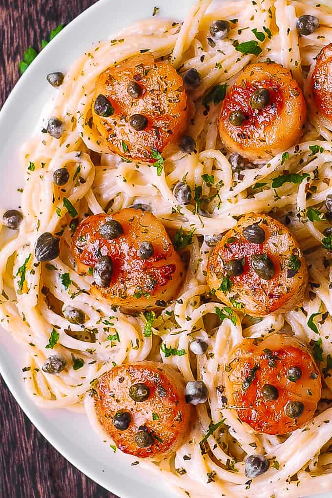 Creamy Garlic Scallop Spaghetti with Bacon 