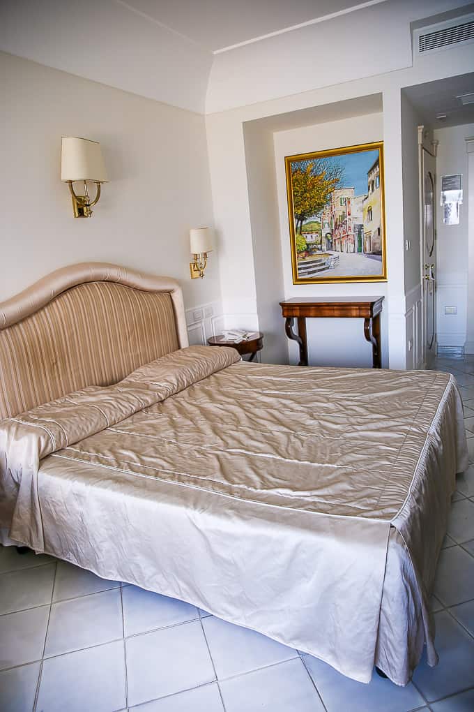 bedroom Hotel Villa Fraulo, Ravello, Italy
