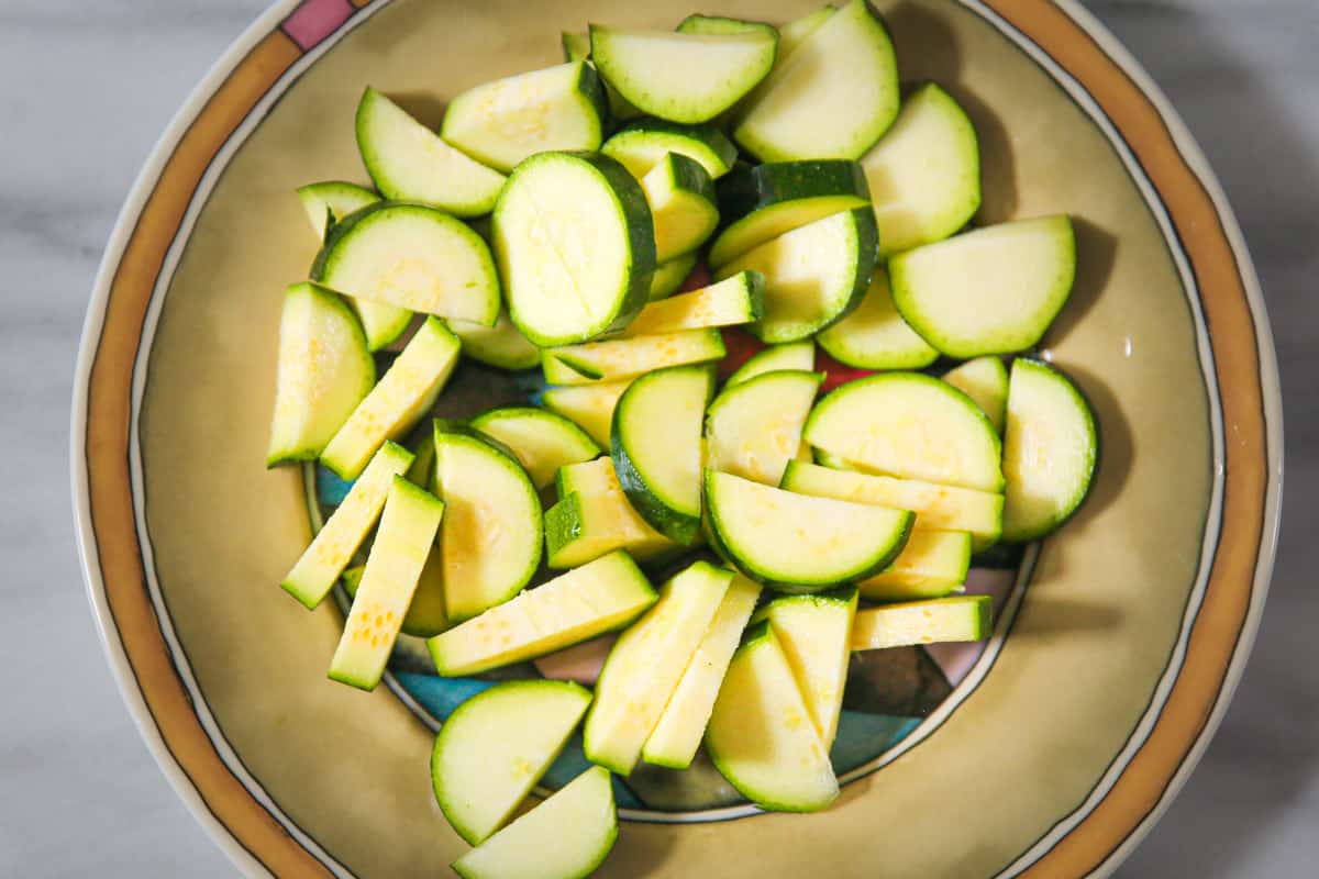 sliced zucchini on a plate