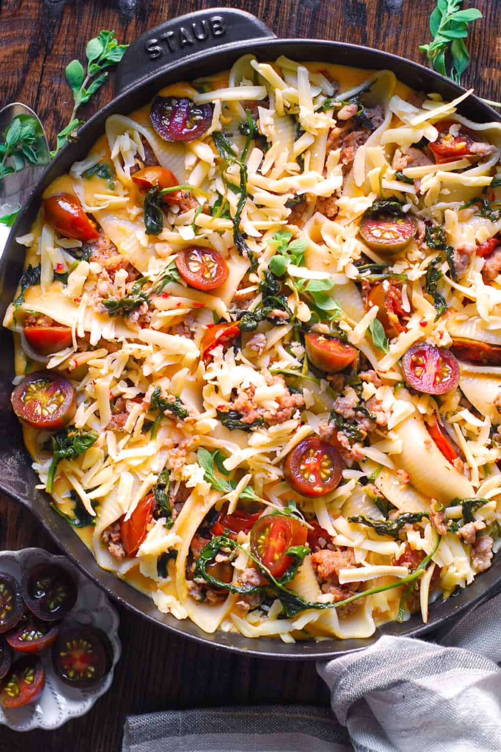 Creamy Butternut Squash Pasta Shells Stuffed with Sausage, Spinach, and ...